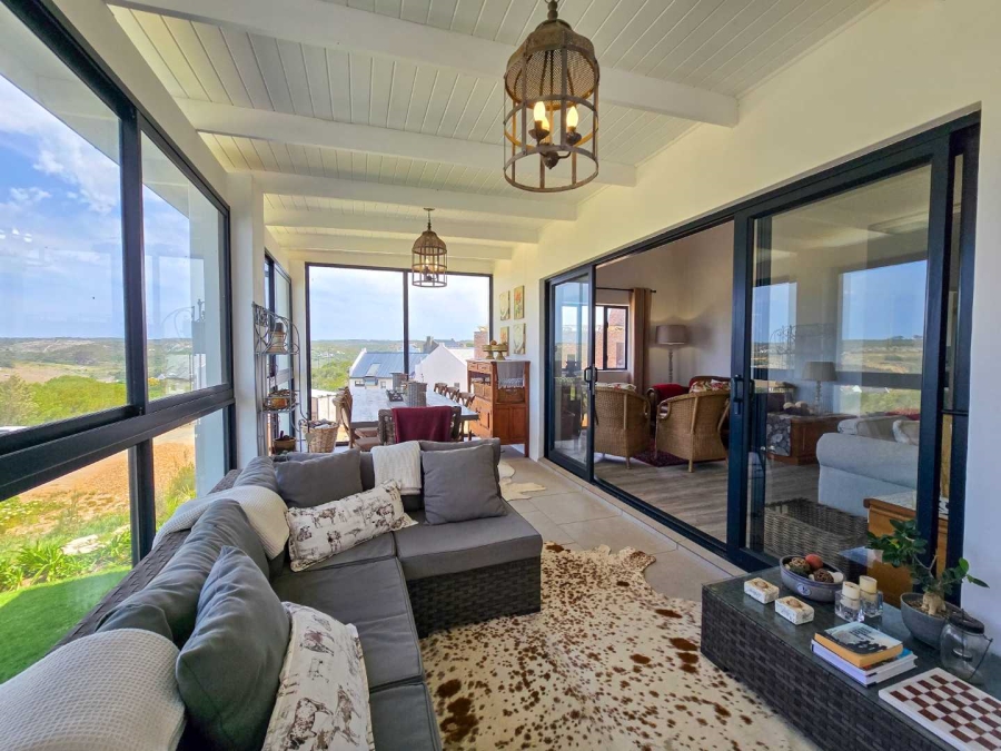 2 Bedroom Property for Sale in Stilbaai Oos Western Cape